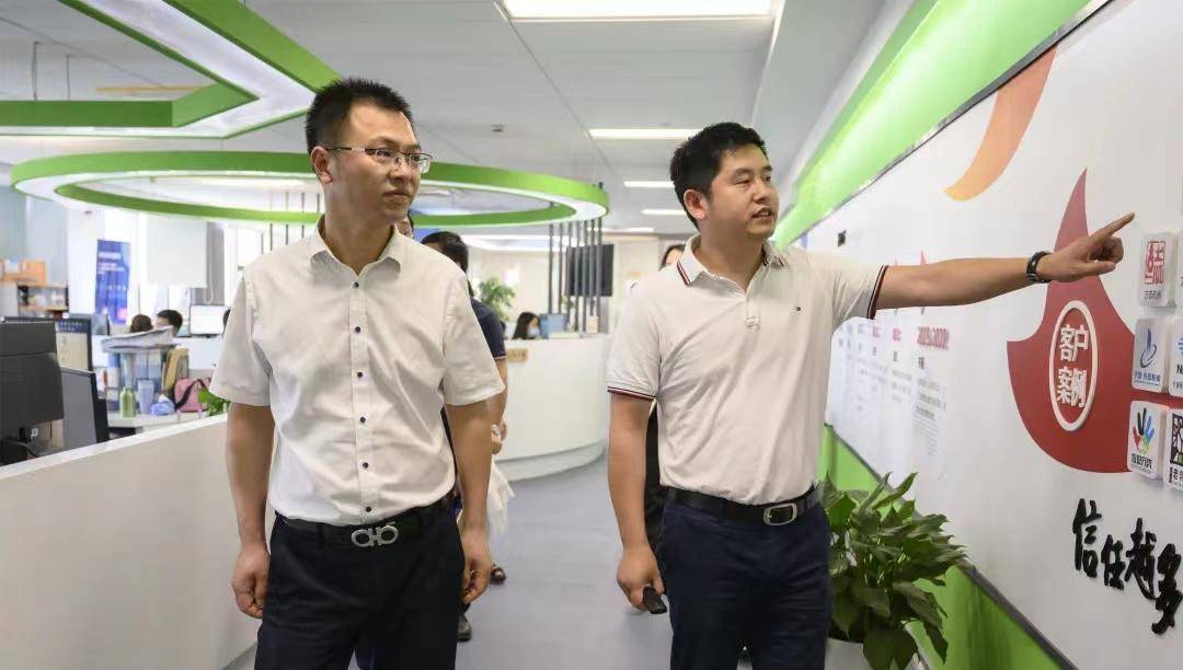 时任宁波市委宣传部副部长、市委网信办主任 林大吉